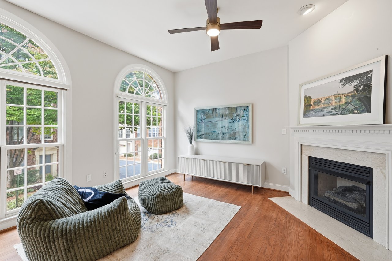 1627 Colonial Hills Drive