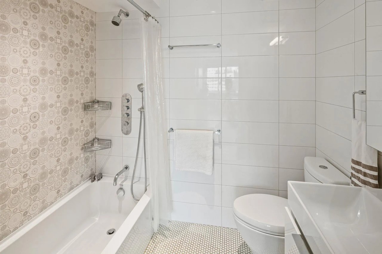 69 West Ninth Street, 9AB