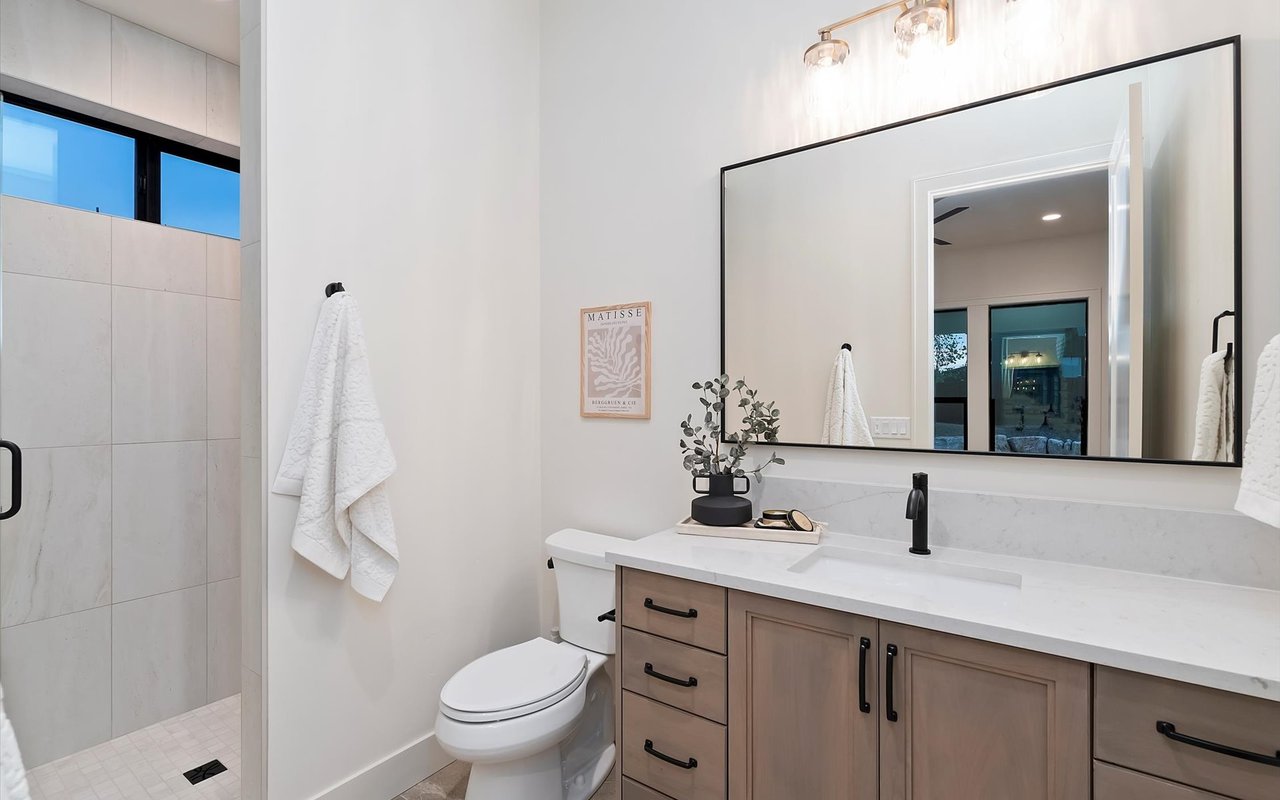 Modern Prairie Style Home in Serene Star, Idaho