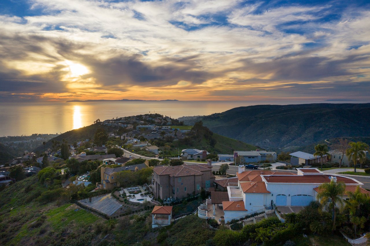 Laguna Beach Canyon Versus Coast Living