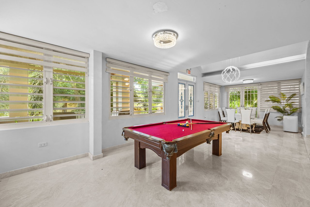 Luxury Income-Producing Estate | Carolina, Puerto Rico