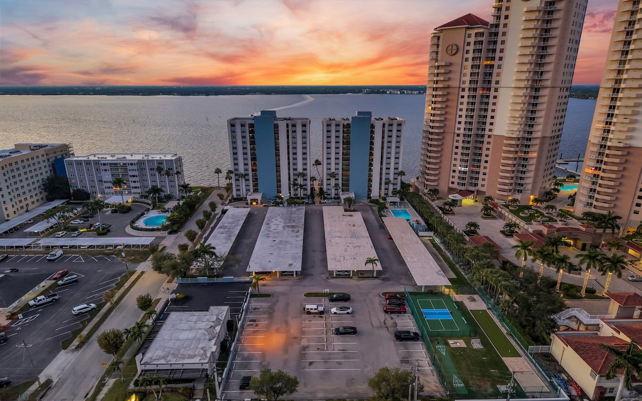 1925 Clifford St #1102