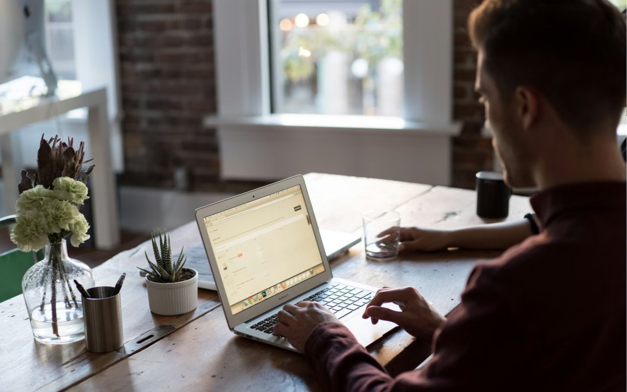 How to Handle Multiple Offers on Your Home