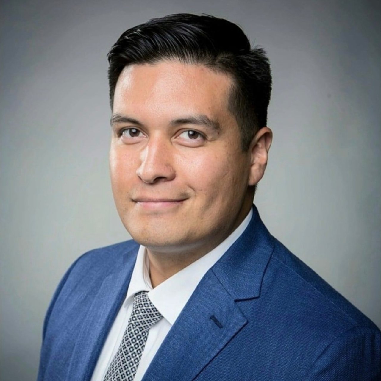 Tomas Gonzalez Sacramento, CA Real Estate Agent Headshot