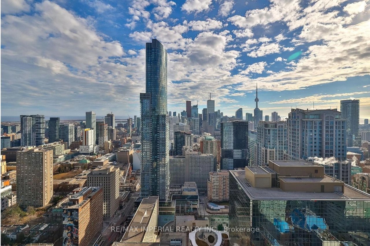 LUXURY SOUTHWEST PENTHOUSE