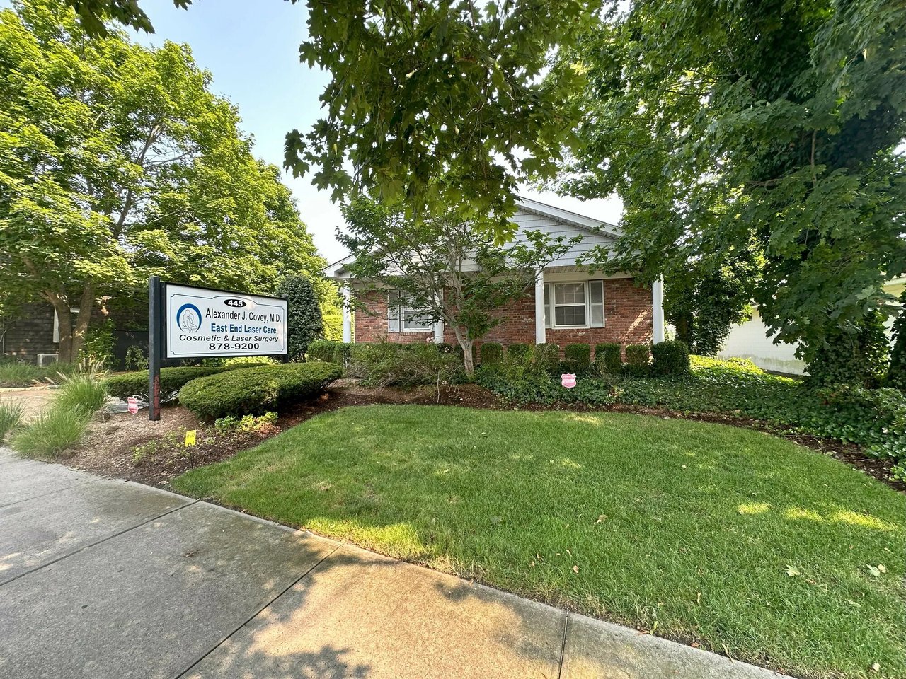 445 Main Street, Center Moriches