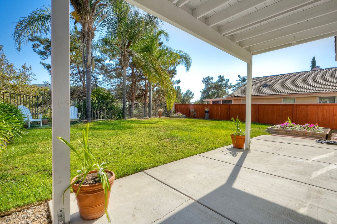 1025 Honeysuckle Dr