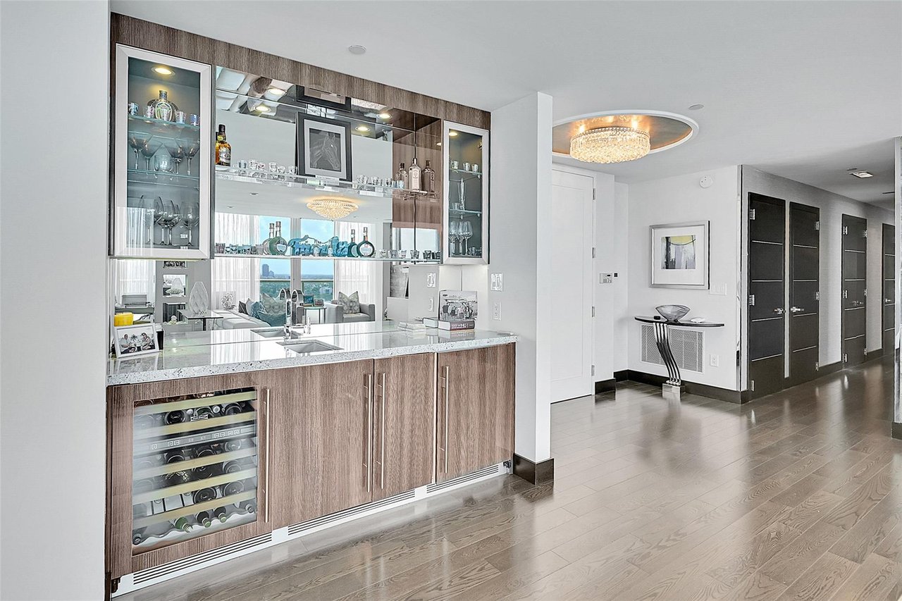 1 N Fort Lauderdale Beach Blvd 1905