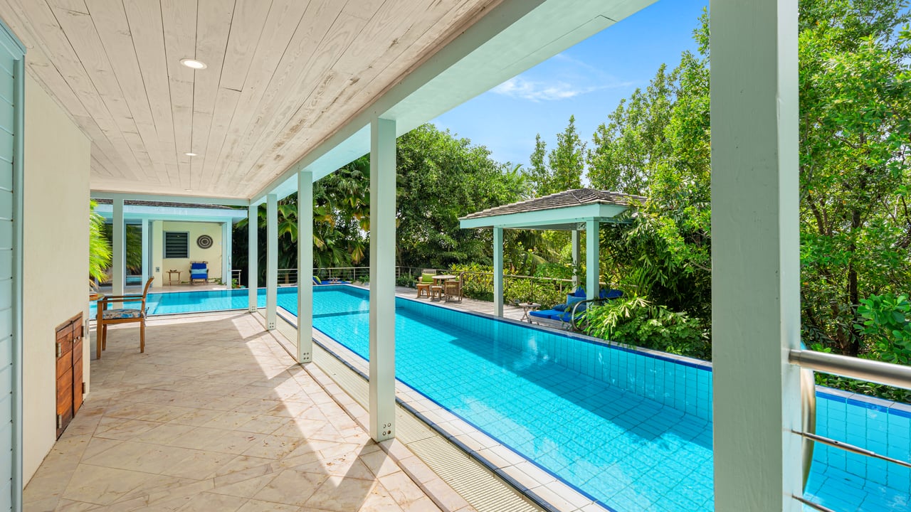 1143 Salt Spring Estate House 2