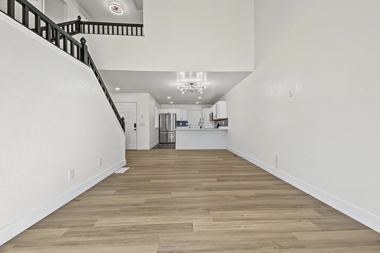 520 W 114th Pl