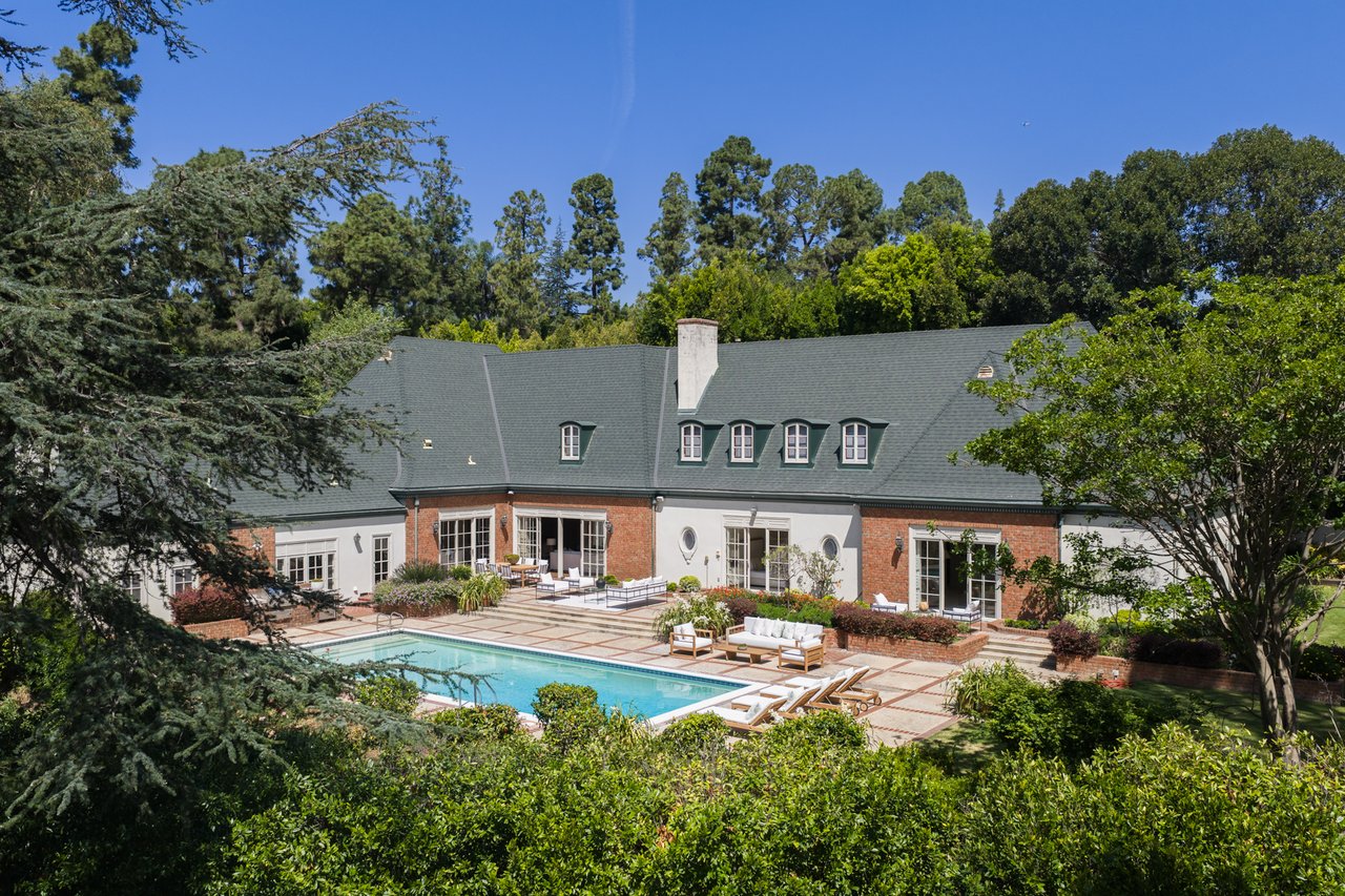 1025 N Crescent Dr, Beverly Hills