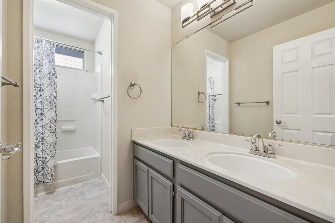 1468 Leaftree Circle