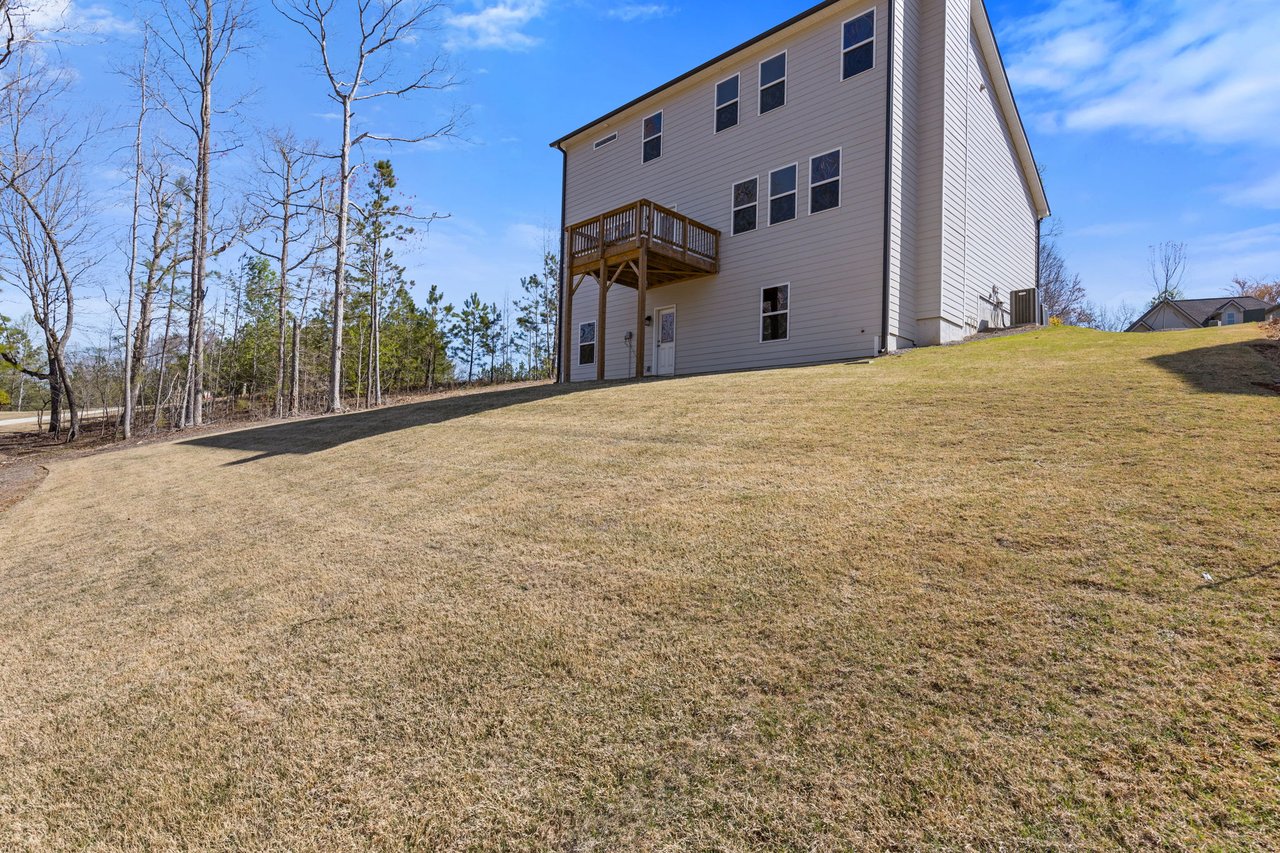 367 Shoals Trl