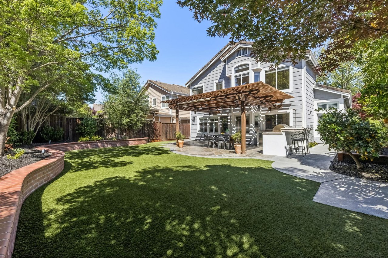 2426 Tapestry Way West Pleasanton