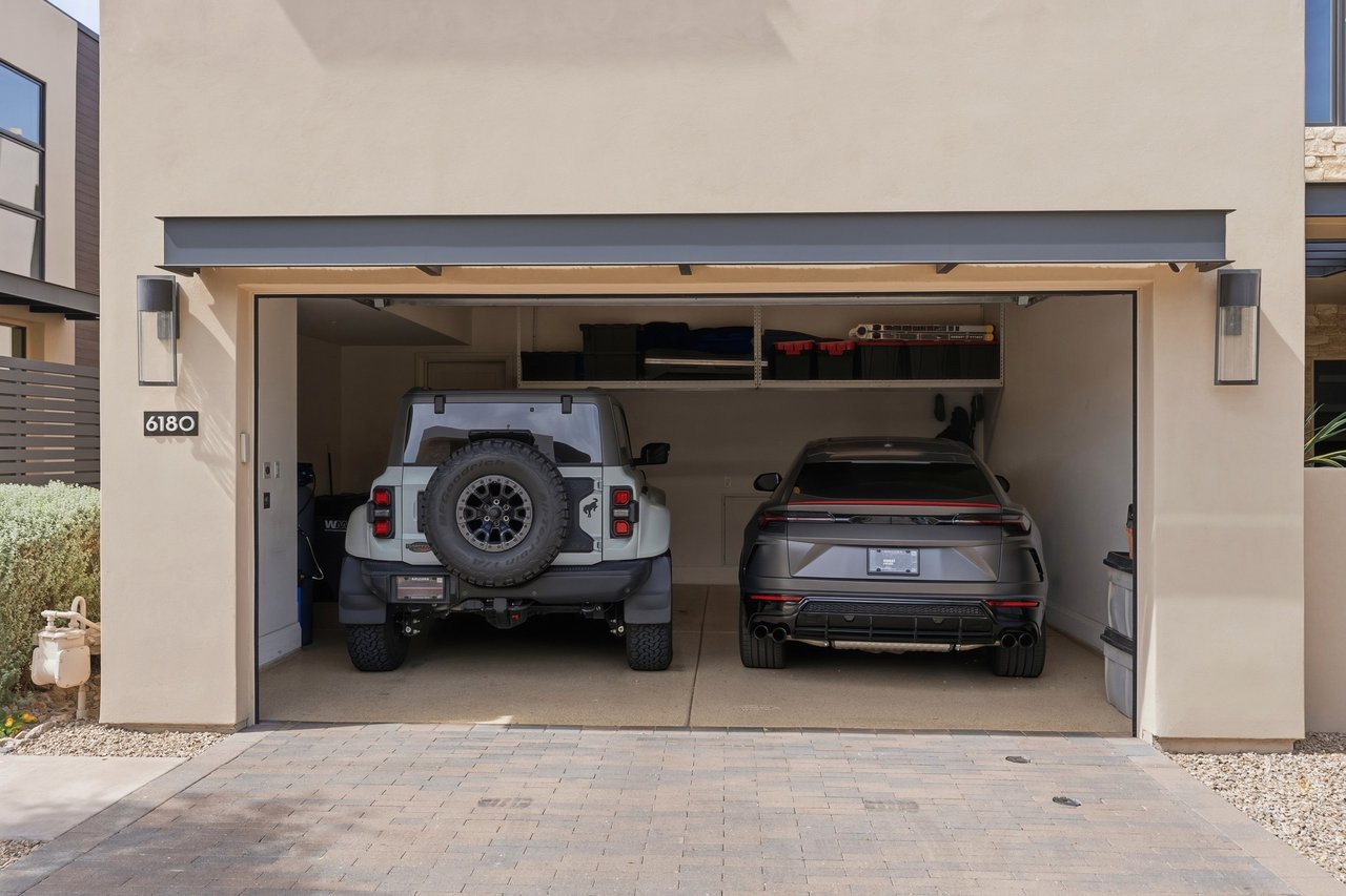 Las Brisas Drive