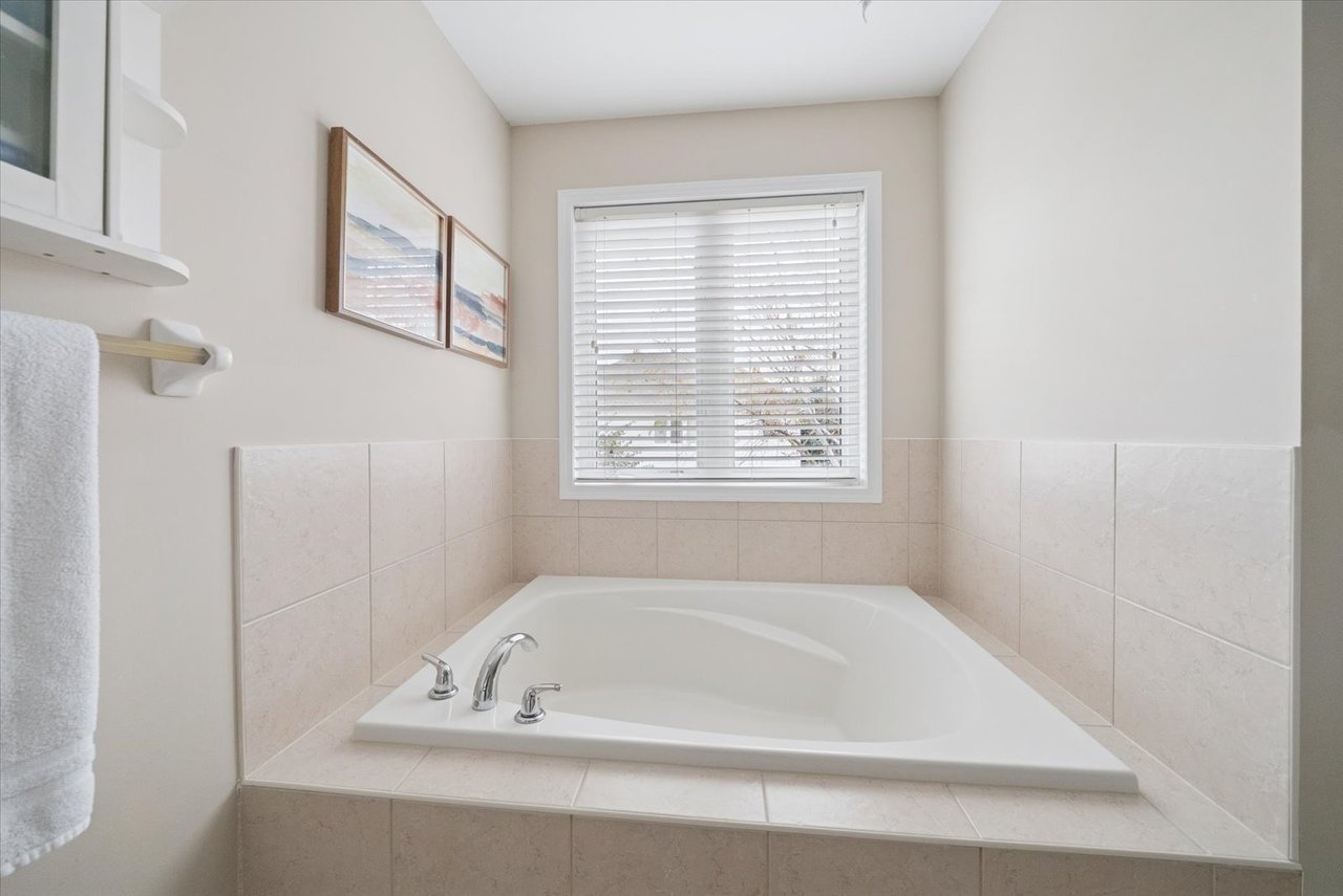 77 Fred Silvester rd