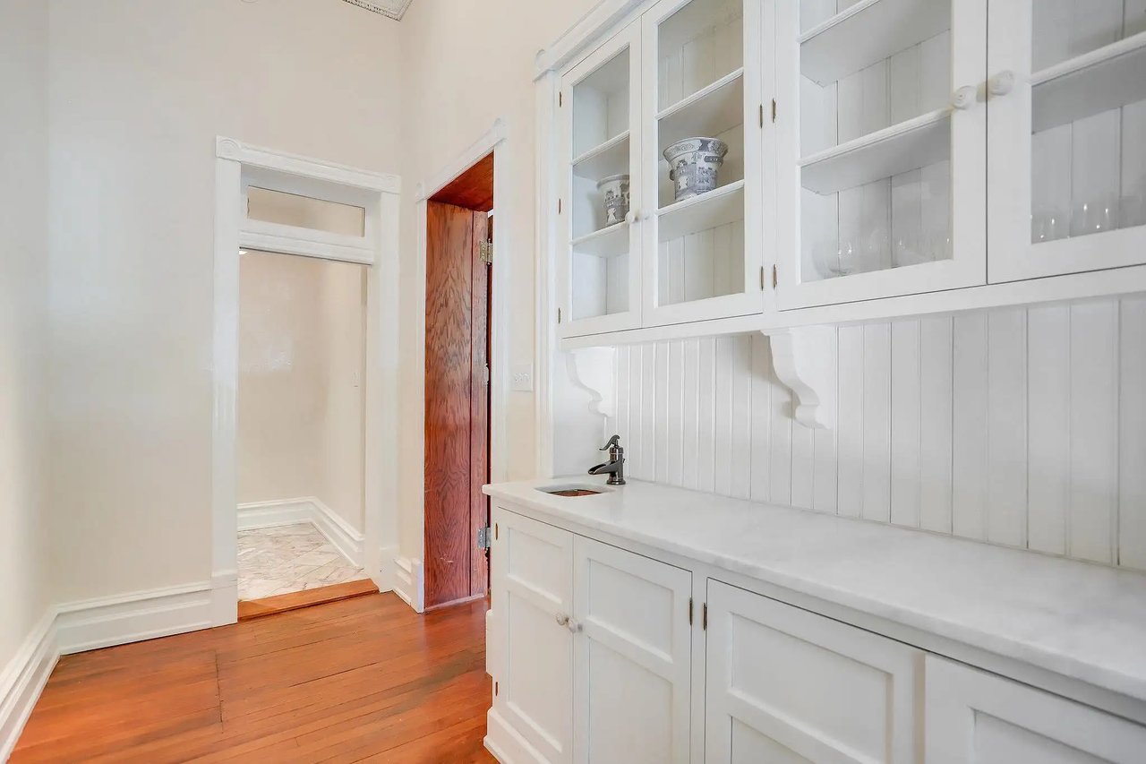 1633 16th St NW
