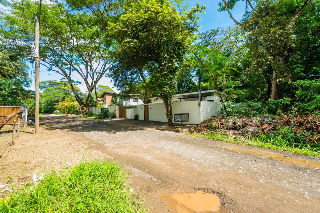 Surfside Lot L16 | Buildable Homesite Near the Beach in Surfside, Playa Potrero