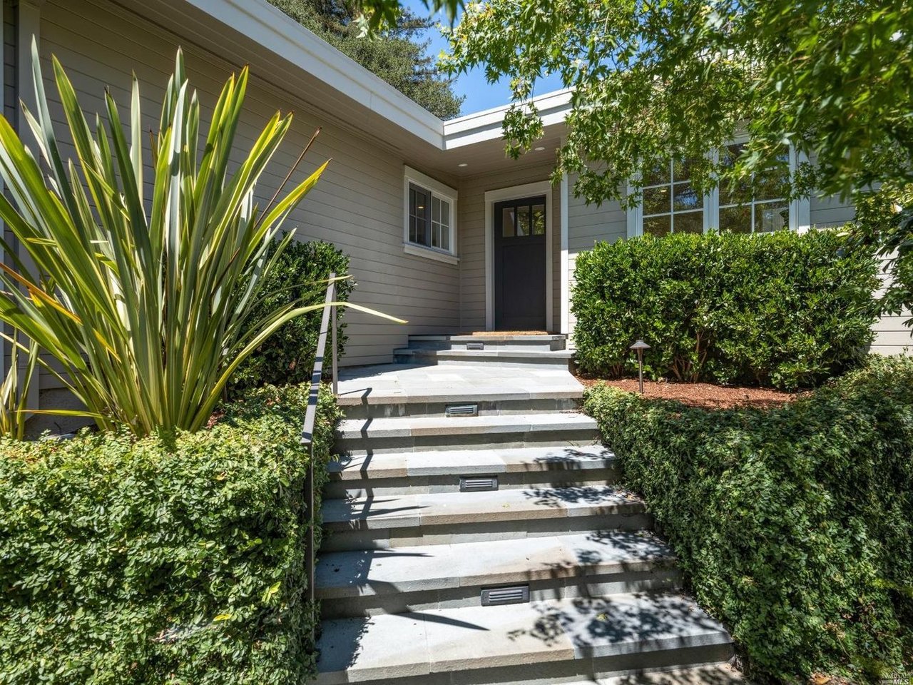 10 Turnagain Rd