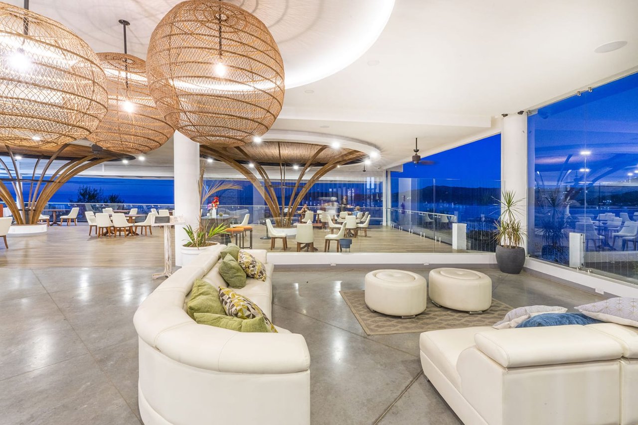 Dunama Flamingo Hotel & Casino | Oceanfront Boutique Hotel & Casino in Playa Flamingo with Private Beach Access and 47 Guestrooms!