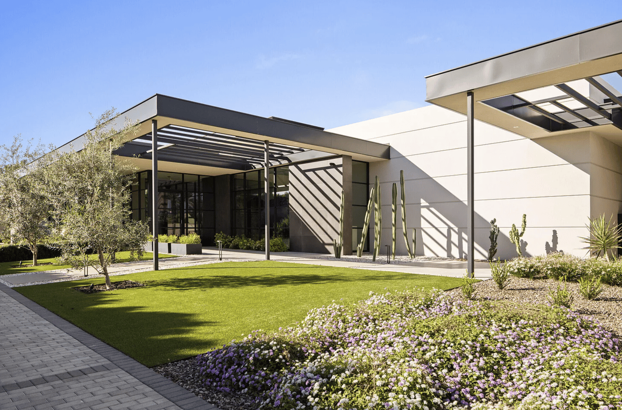 Luxury modern estate with resort like backyard in Paradise Valley Arizona