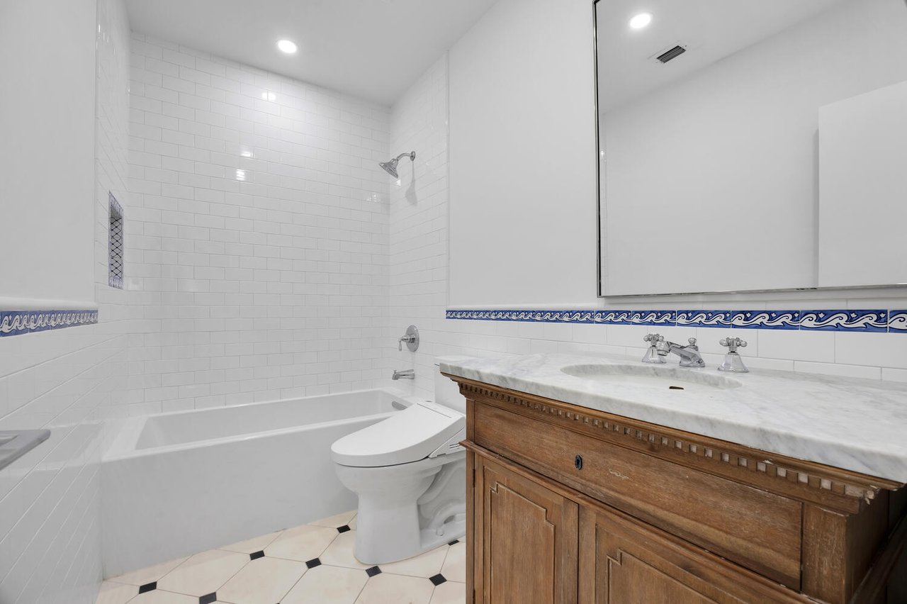 The Oak Haven - The Perfect Coral Gables Home