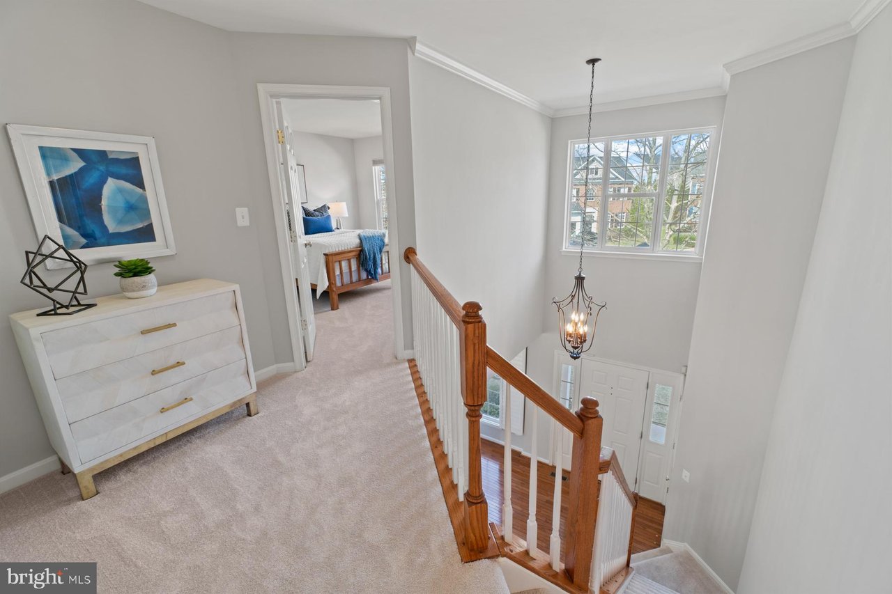 18252 Oak Lake Ct