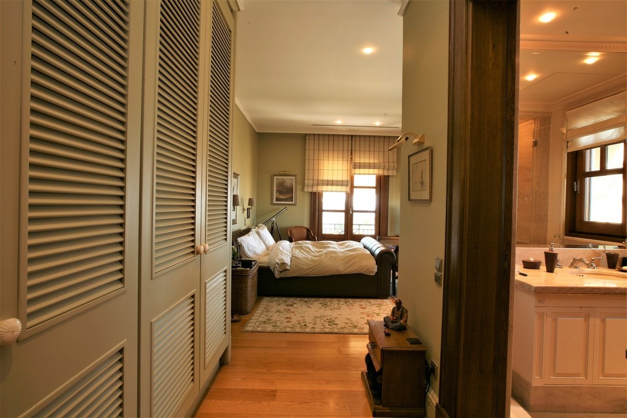 Special Luxury Condo with Sea Views in Athens