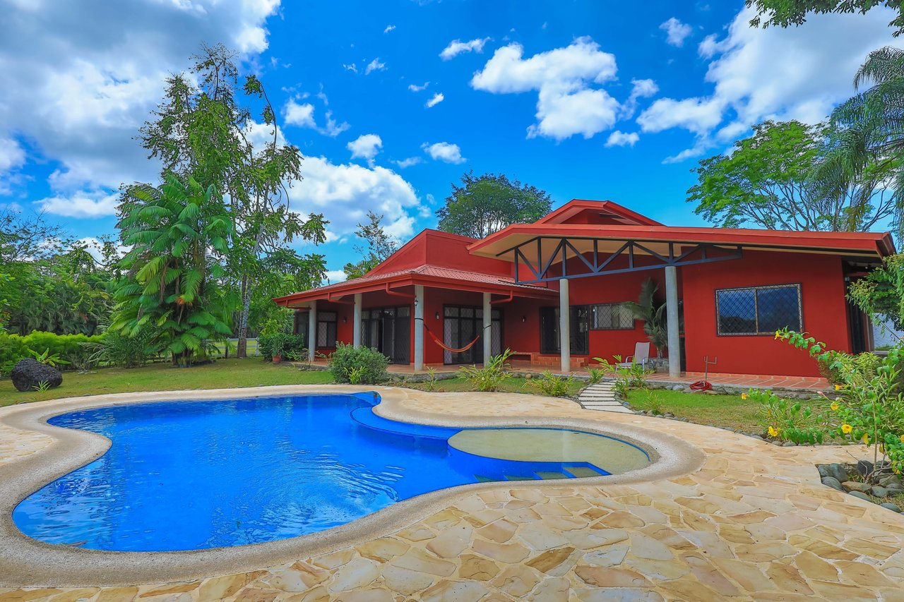 Hacienda-Style Retreat For Sale in Naranjito