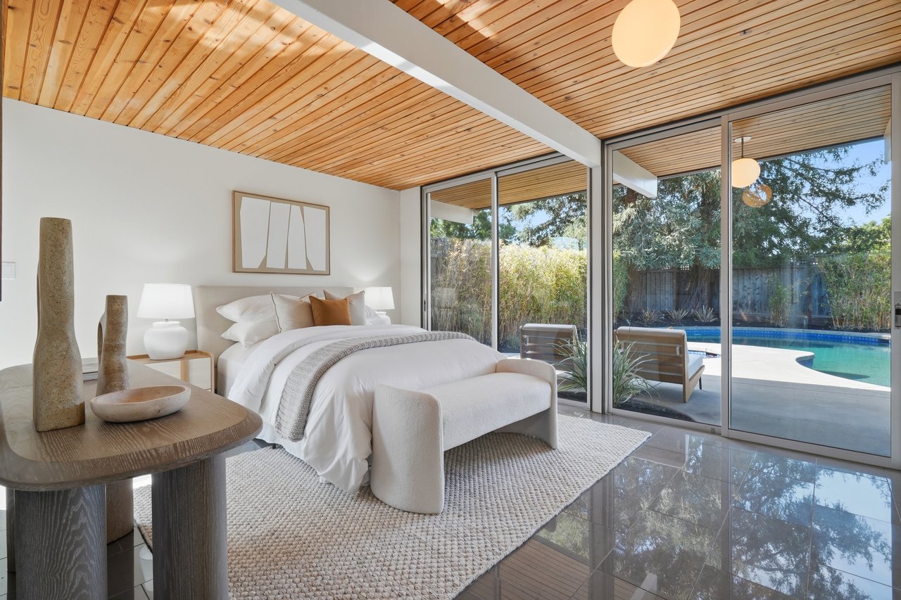 1109 Lorne WAY