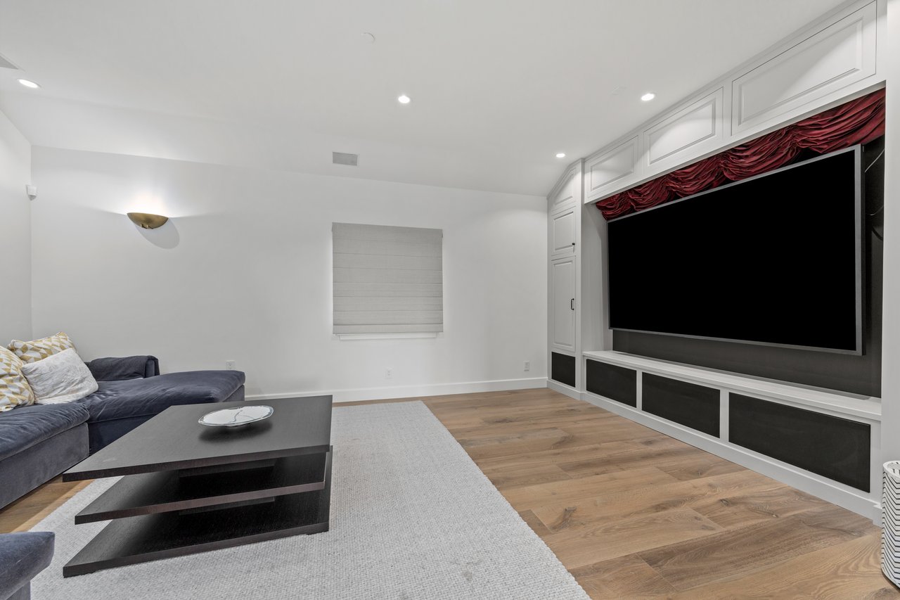 Regency Hills Estate