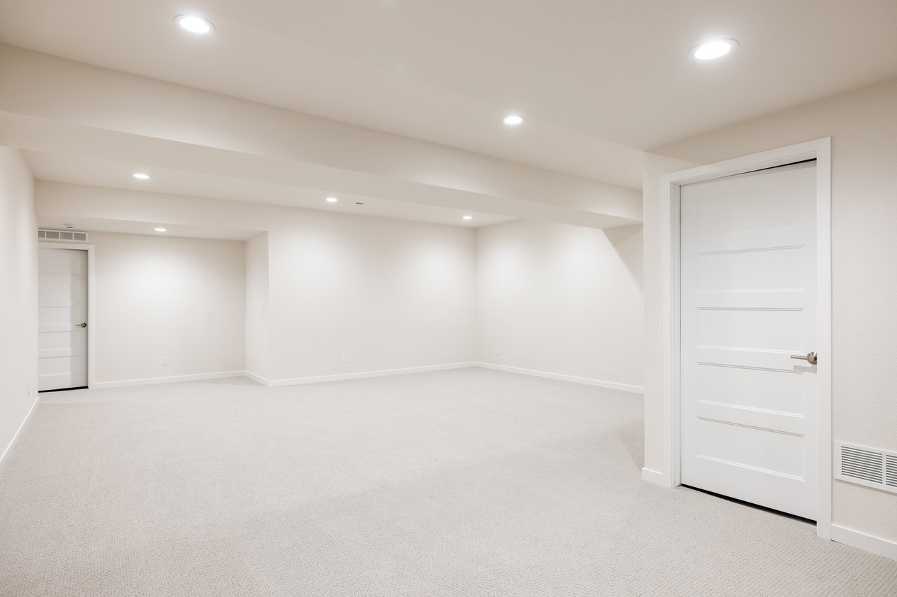 Fusion 1C - Finished Basement & 2-1 Buydown Included