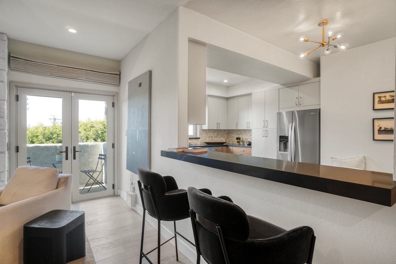 166 S Hayworth Ave APT 201, Los Angeles, CA 90048