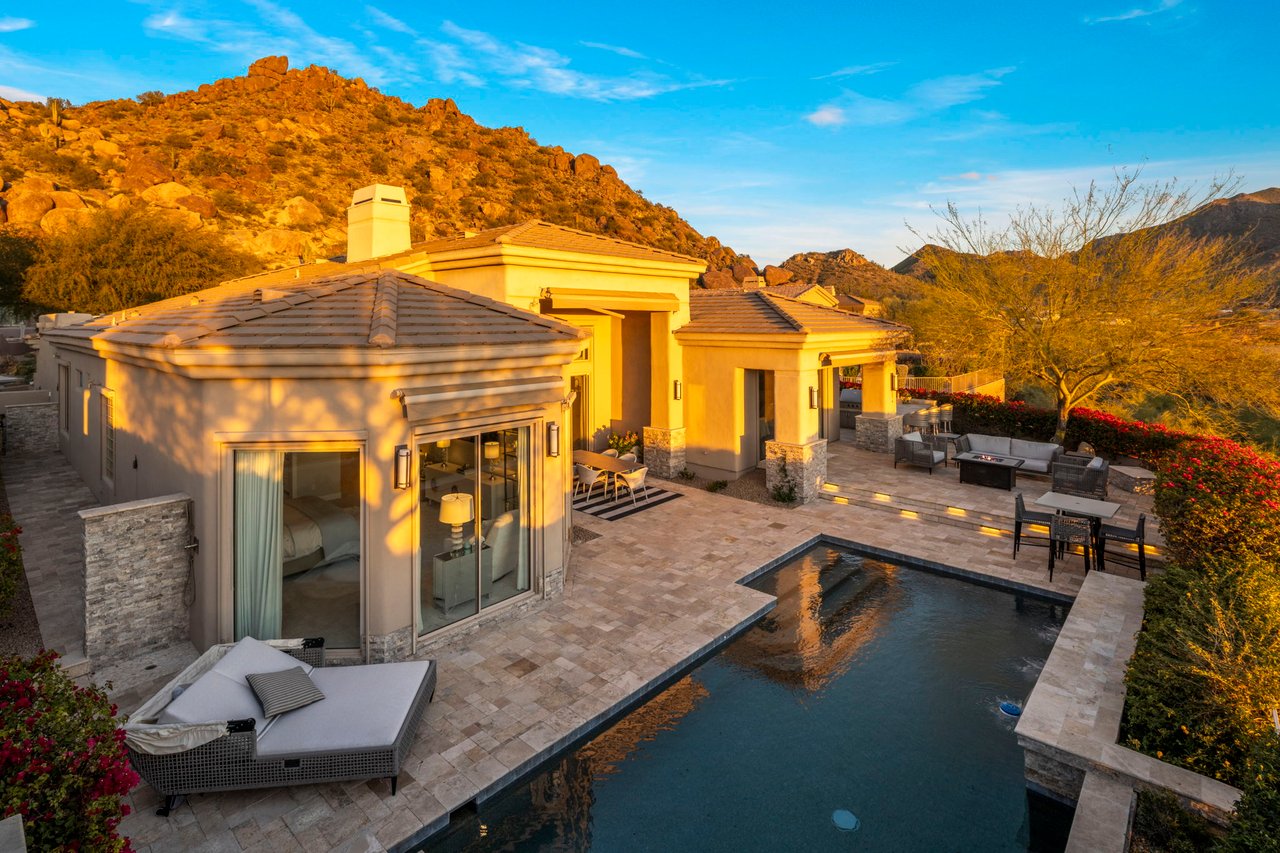 11129 E JUAN TABO Road