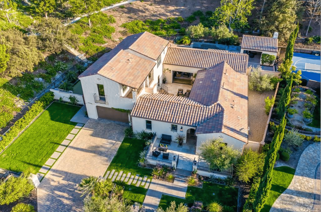 11 Vaquero Road