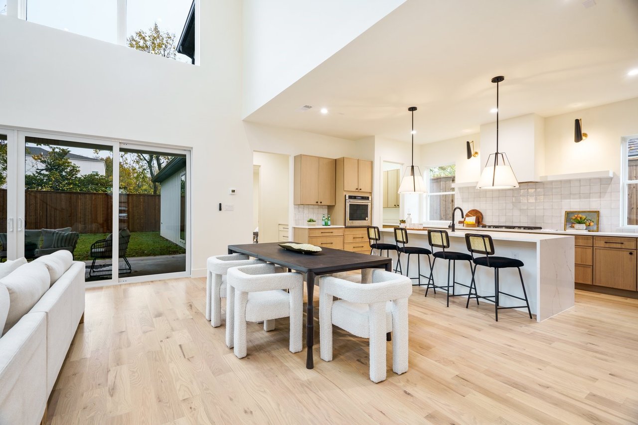 Capitol #1 - East Dallas