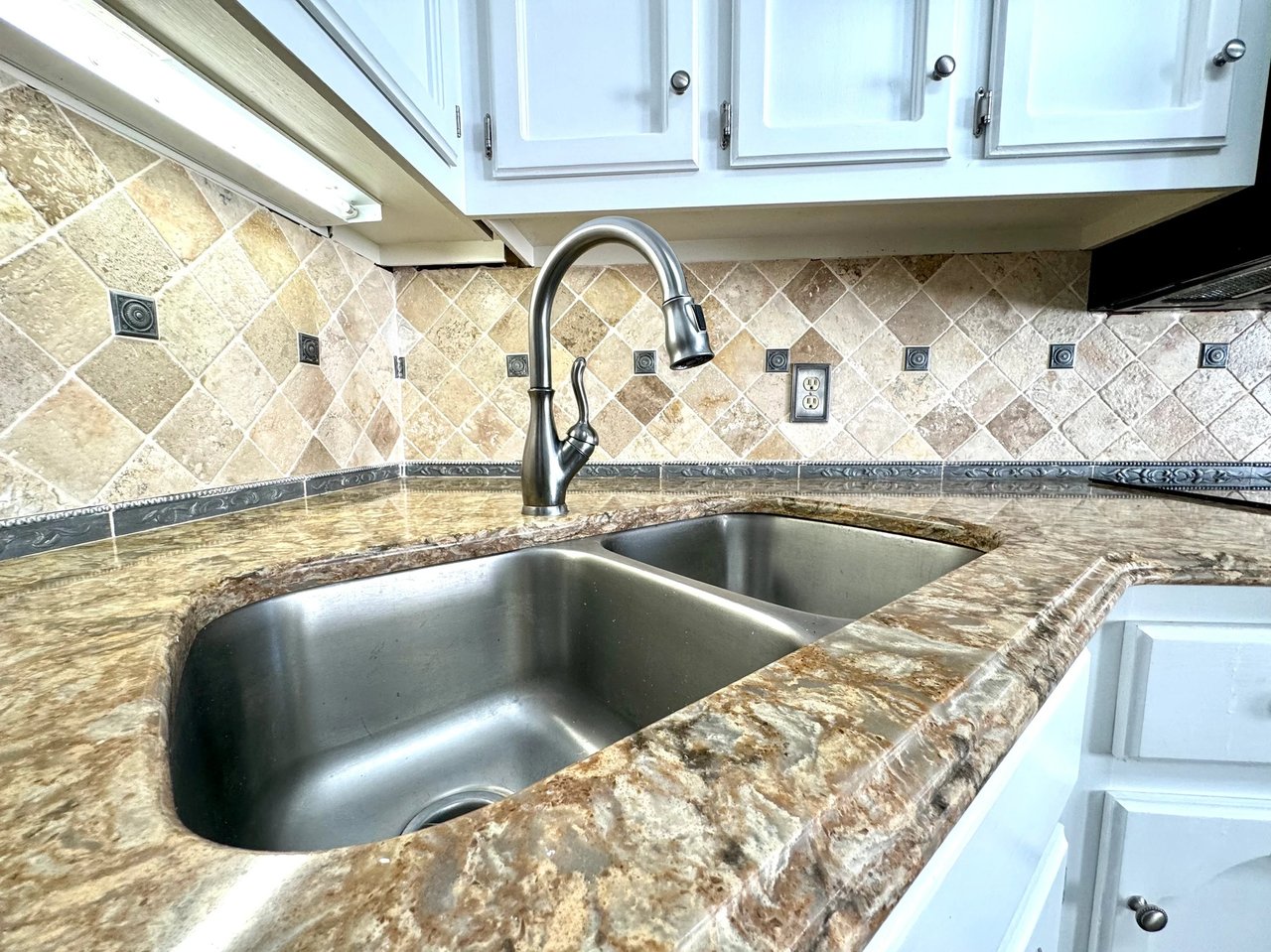 SOLD- A Charming Home at 300 Tanner Road, Taylors, SC