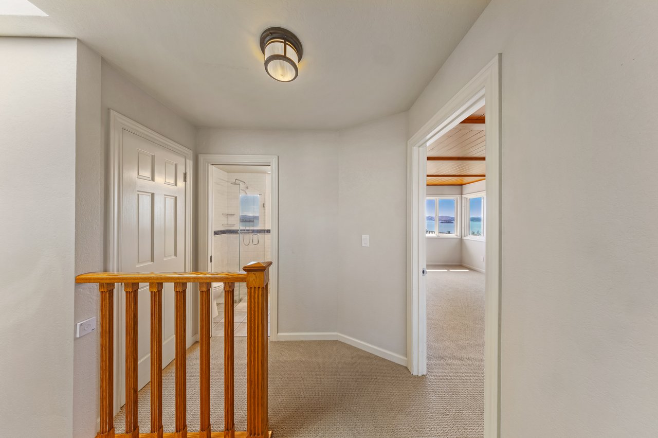 Sunny View Residence in Peacock Gap