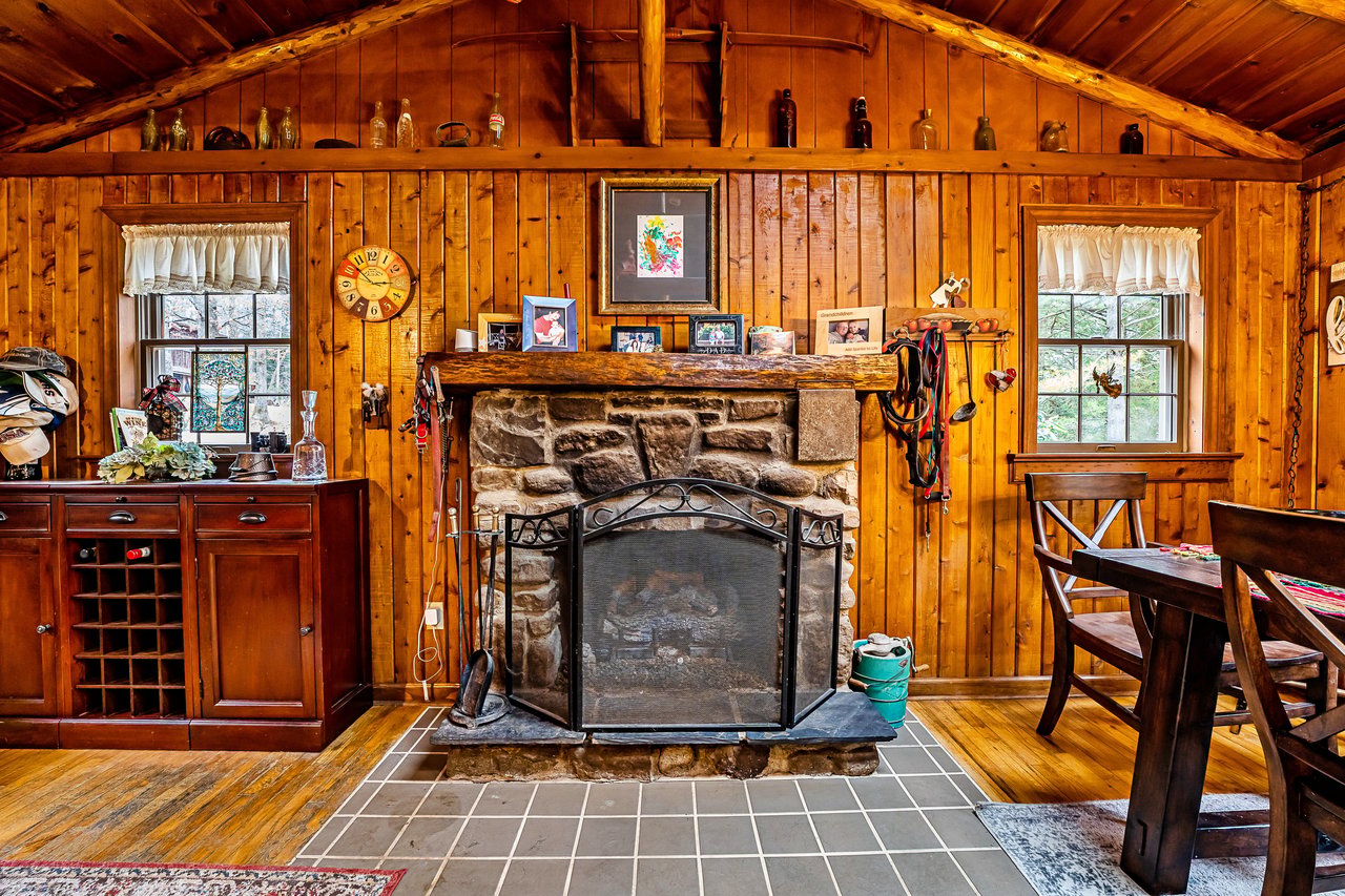 2716 Mountain Road