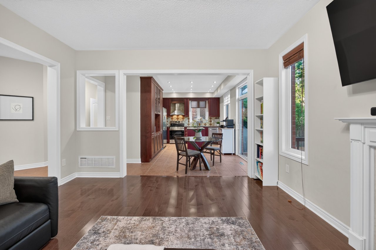 2201 Lapsley Crescent, Oakville