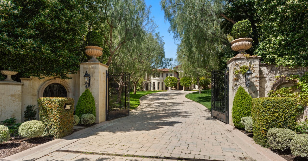 53 Beverly Park Way