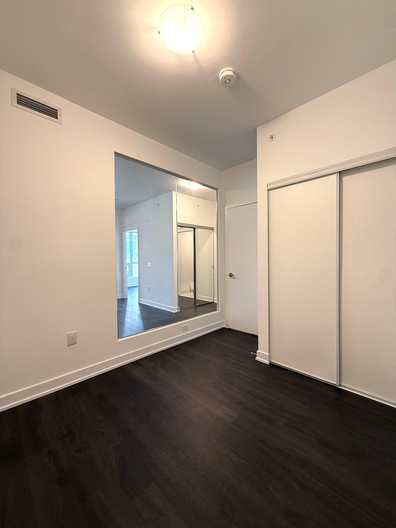 15 Richardson Street Unit: 825
