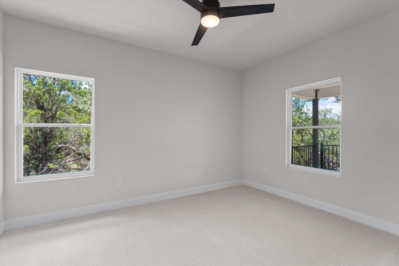 7224 Getaway Dr Jonestown, TX 78645