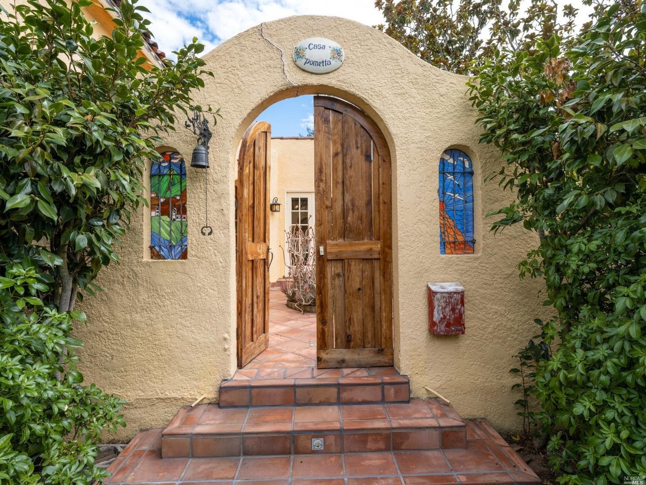144 Magnolia Ave
