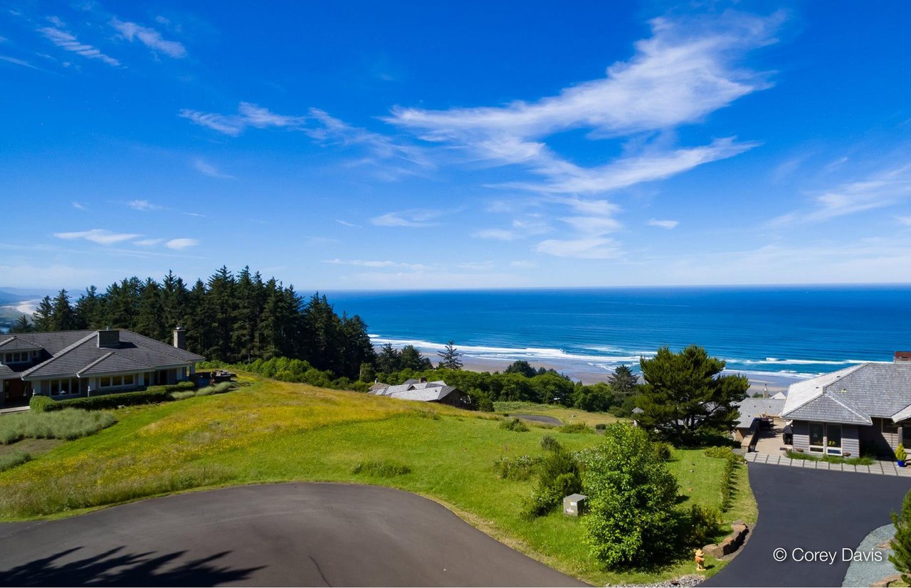 Sold Neahkahnie homesite on Braeridge Dr Unit 35 in Manzanita Oregon represented by Meadow Davis of Home + Sea Realty near the beach