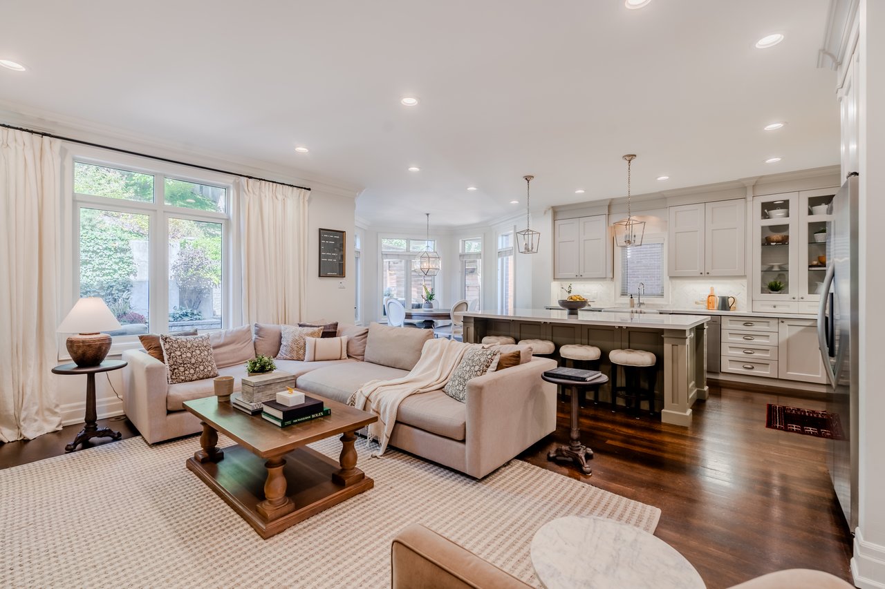 34B Long Crescent