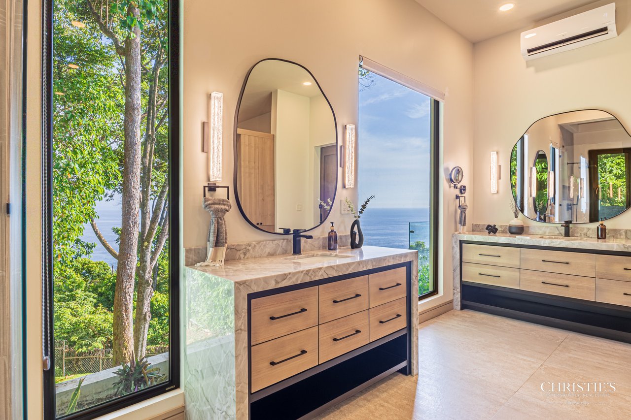 Luxury Estate in Escaleras- incredible ocean views 5.5 Acres