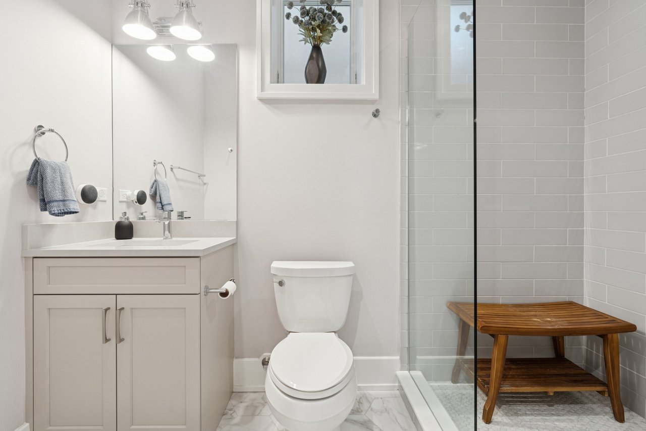 2026 W. Waveland- A North Center Gem!