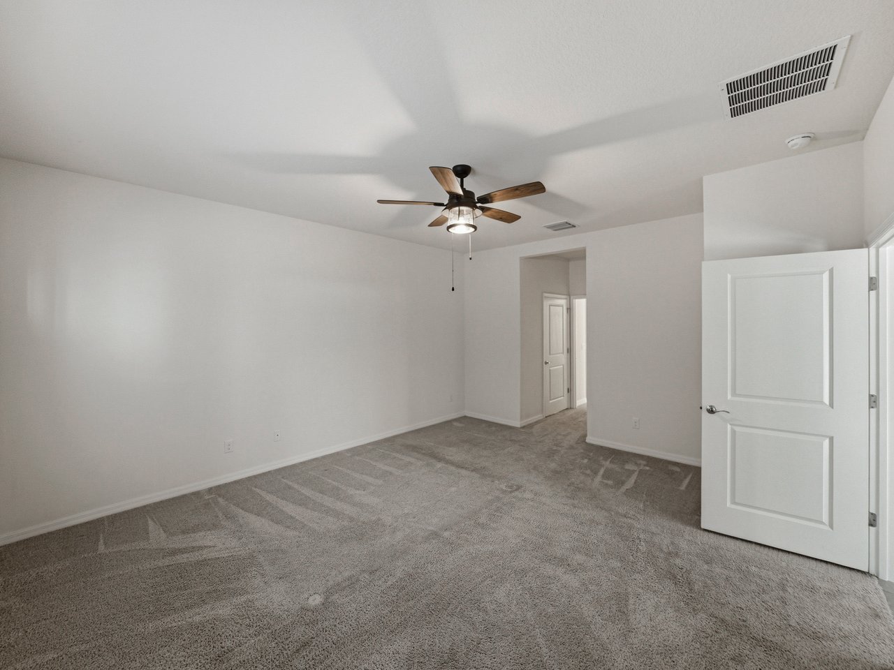 12717 EASTPOINTE DR