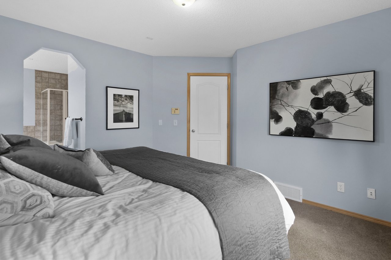 172 Tuscany Meadows Heath NW